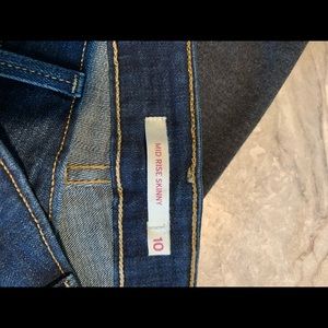 Levi skinny jeans, light worn